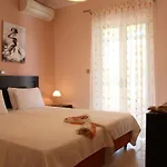 Pantheon & Danae Luxury Villa Sivota
