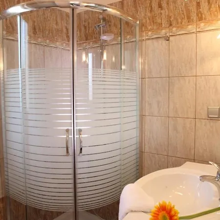 Pantheon & Danae Luxury