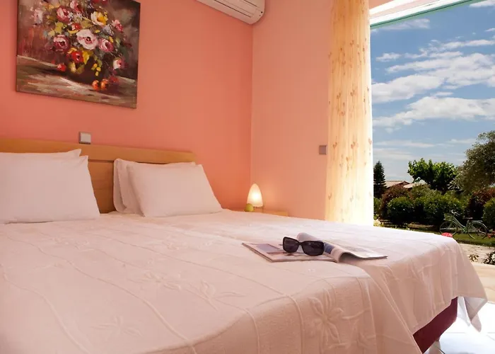 Pantheon & Danae Luxury