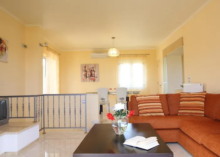 Pantheon & Danae Luxury Sivota