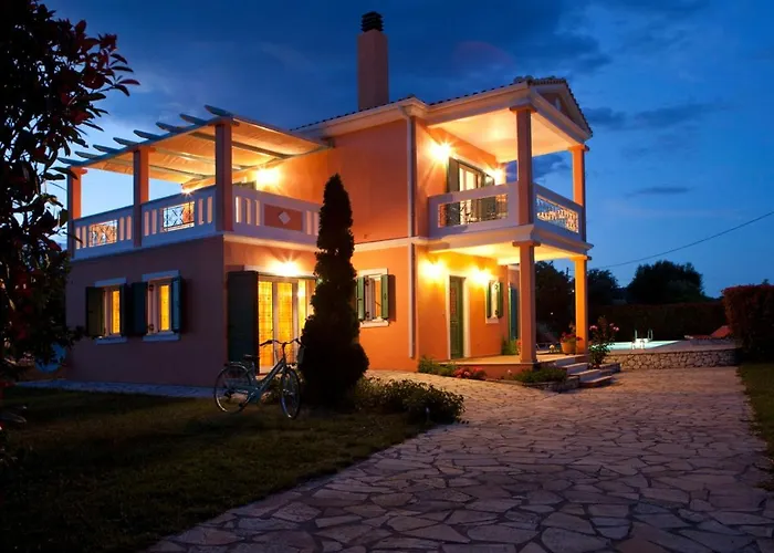 Pantheon & Danae Luxury *